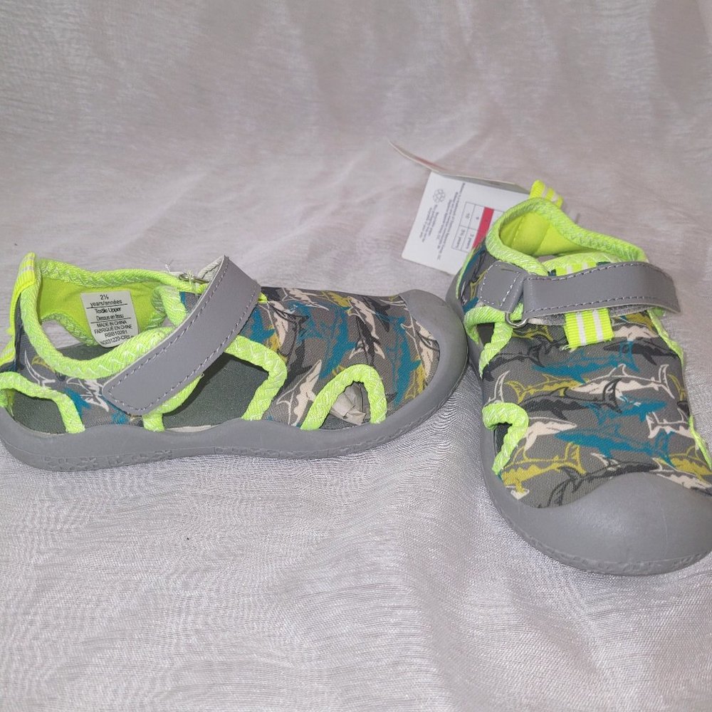*brand New* Robeez Water Shoes